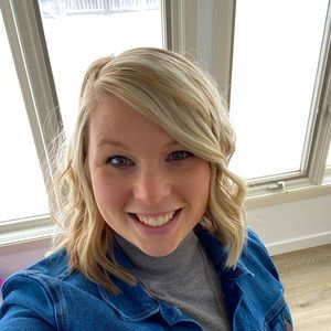 Meet your Posher, Marissa